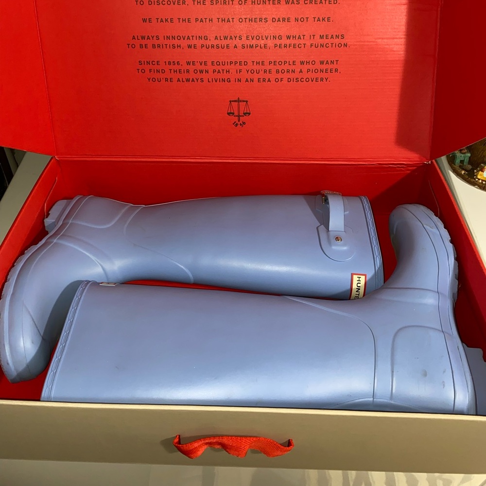 Like new matte baby blue tall hunter boots